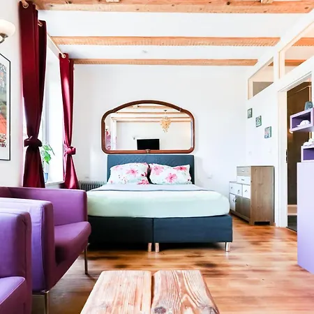 A-apartment Apartment *