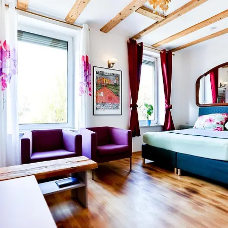 A-apartment Apartment *