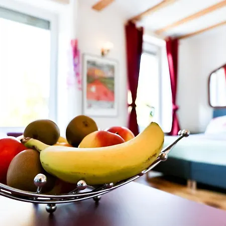 A-apartment Apartment *